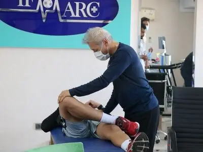 مربی بیمار لیگ برتری در تست ایفمارک تاییدیه می‌گیرد؟