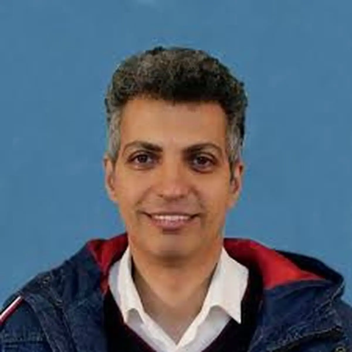 ویدیویی دیگر از استقبال عجیب مردم از عادل فردوسی پور در غرفه نشرچشمه