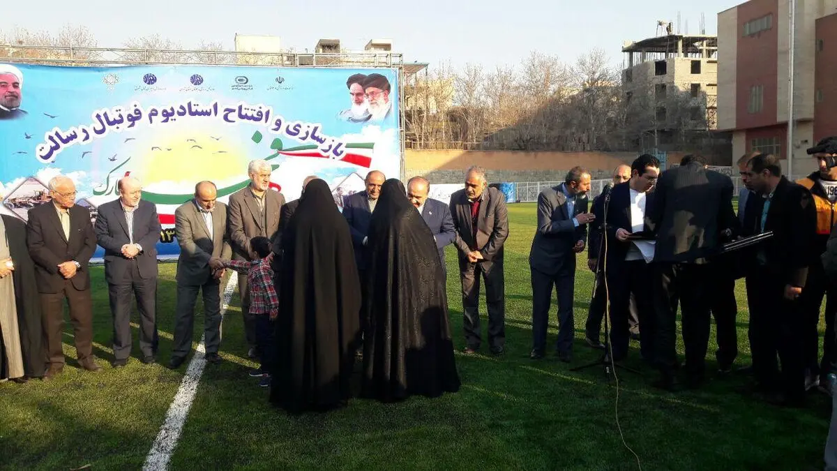 افتتاح زمین چمن ورزشگاه دیهیم با حضور وزیر ورزش و جوانان+عکس