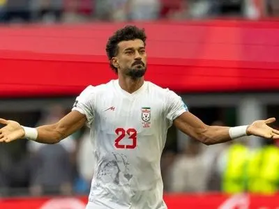 دلیل تفاوت تندیس برترین رامین رضاییان با لیونل مسی! (عکس)