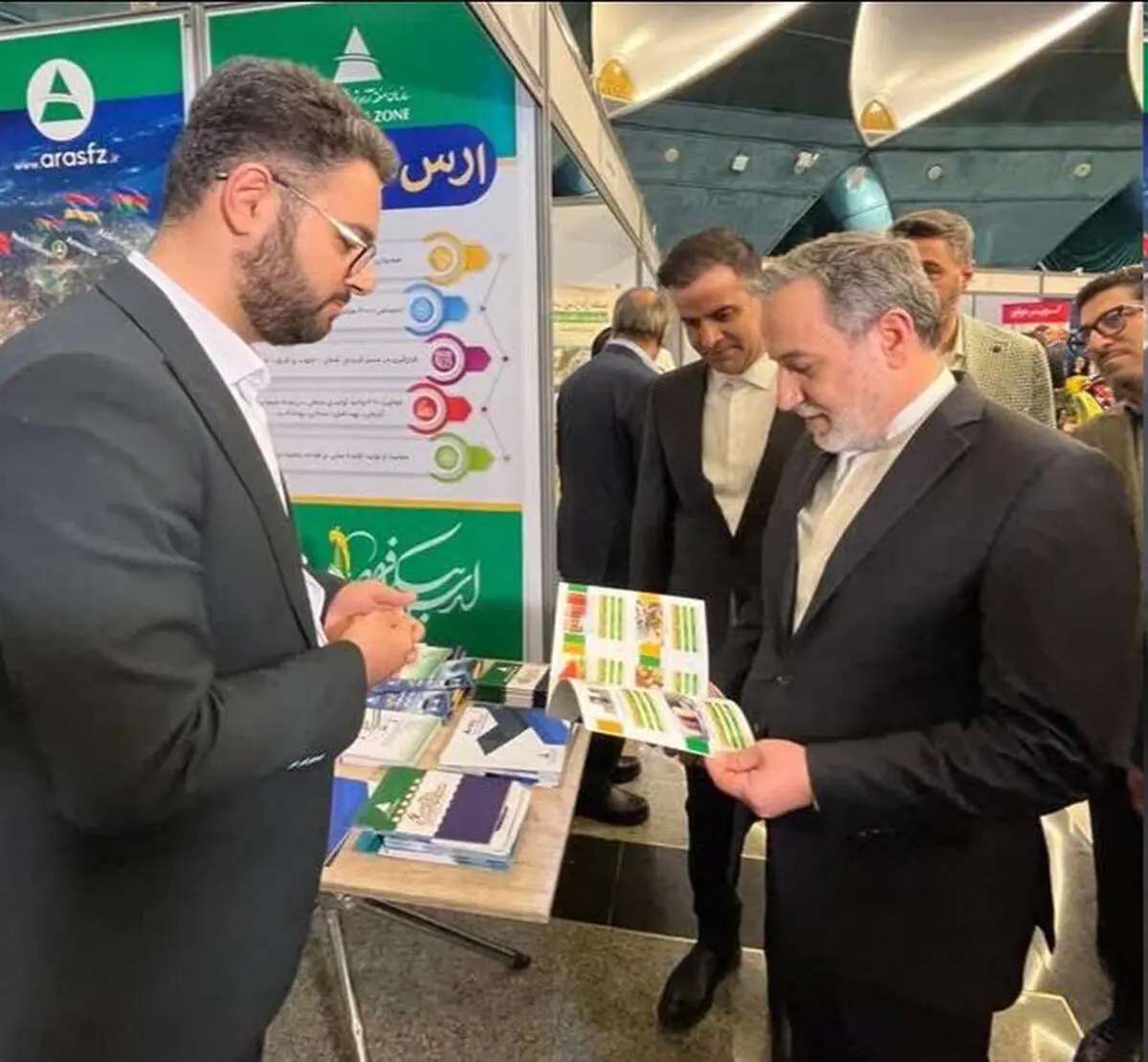  وزارت امور خارجه در حال تدوین پیوست سیاست خارجی برای هر منطقه آزاد است