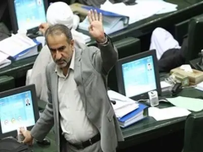 باید هوشیار باشیم که برای انقلاب چه هزینه‌هایی پرداخت کرده‌ایم