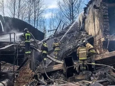 11 killed in western Russia factory fire