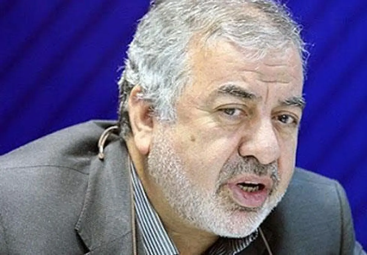  همه باید برای پیروزی جبهه انقلاب کمک کنیم 