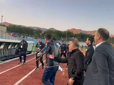 جنجال در لیگ یک؛ درگیری لفظی دین محمدی و نظرمحمدی