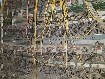 کشف و ضبط ٤٧٨ دستگاه رمز دارایی غیرمجاز در فارس