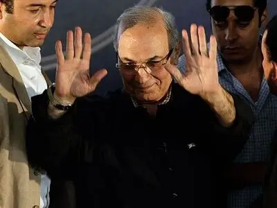 احمد شفیق امارات متحده عربی را ترک کرد