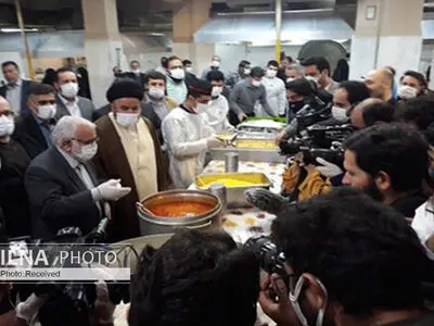 آغاز به کار مرکز «اطعام مهدوی» برای توزیع پنج میلیون بسته غذایی گرم میان نیازمندان 