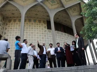 محیط پیرامون تئاترشهر  ساماندهی می‌شود