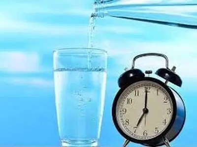 در این ۹ زمان آب بنوشید + اینفوگرافیک