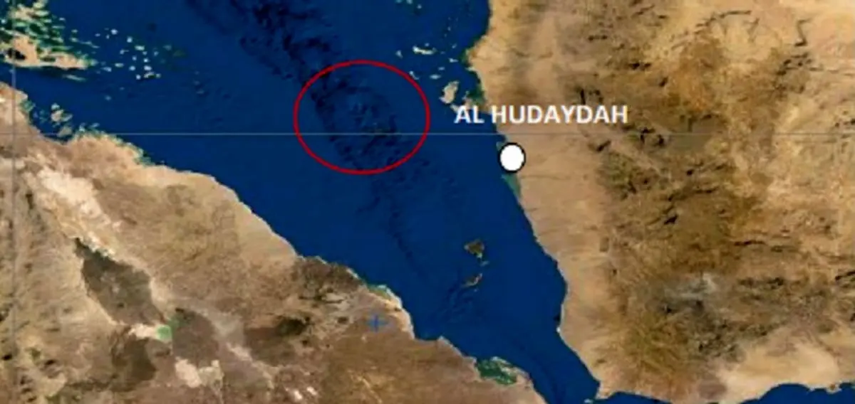 حمله ۳ قایق به یک کشتی در نزدیکی بندر الحدیده