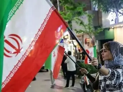 ​​​​​​​تولیت آستان قدس رضوی : به خانم های بدحجاب در تجمعات خوش‎آمد بگویید