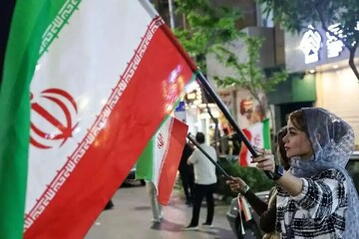 ​​​​​​​تولیت آستان قدس رضوی : به خانم های بدحجاب در تجمعات خوش‎آمد بگویید