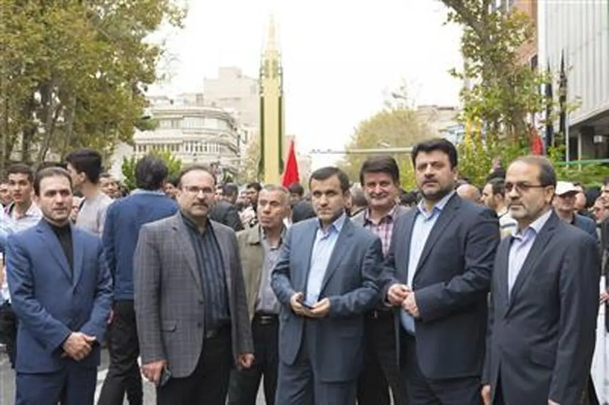 حضور بانک قرض الحسنه مهر ایران در راهپیمایی ۱۳ آبان