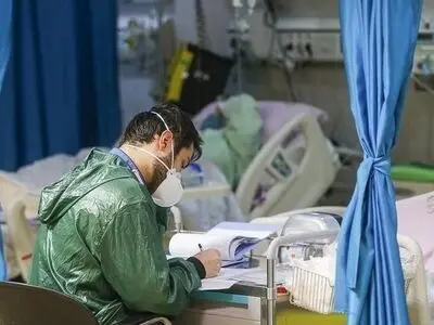 عوارض خطرناک مصرف مشروبات الکلی؛ از سیروز کبدی تا سرطان