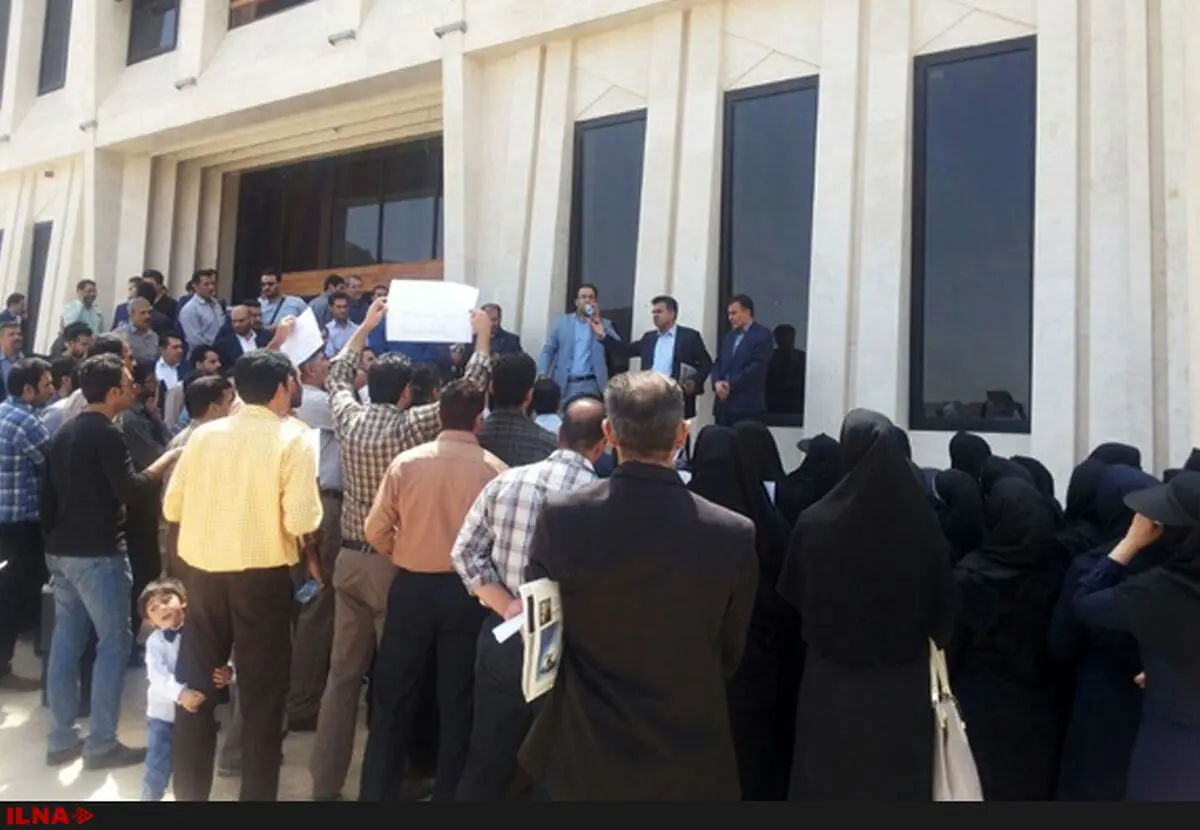 کارکنان شرکتی مخابراتِ لرستان باز هم تجمع کردند/ بازگشت به کار  کارکنان تعدیلی یک خواسته اصلی