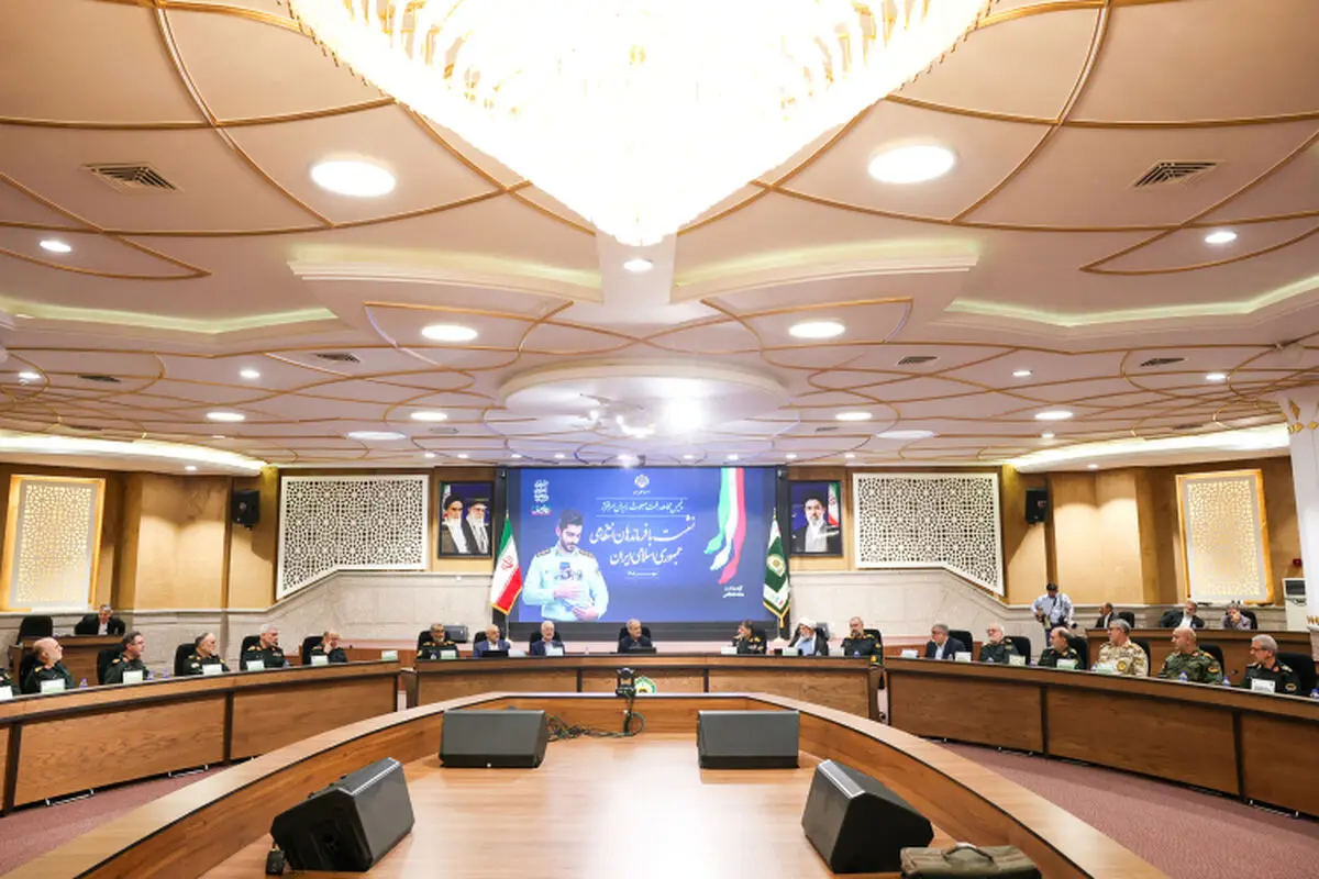  جنگ اقتصادی دشمن را هم با خدمت‌رسانی و همراهی مردم به شکست می‌کشانیم