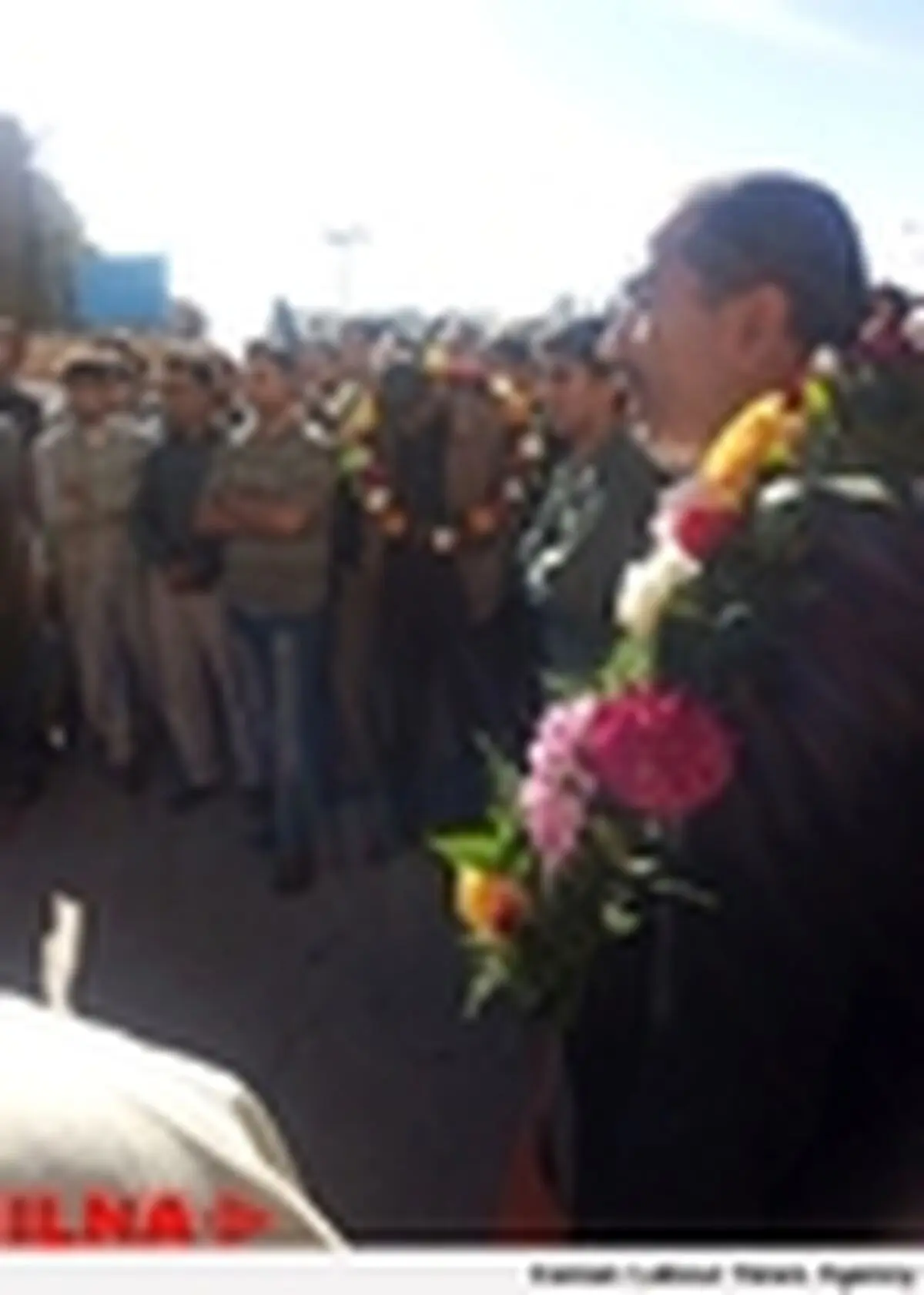 استقبال کارگران پلی اکریل از همکاران آزاد شده / گزارش تصویری