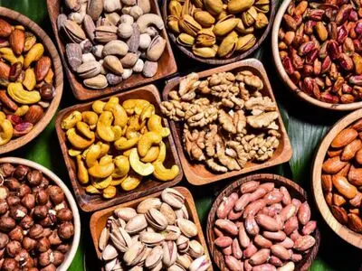 ۶ خوردنی مفید برای کاهش افسردگی در پاییز