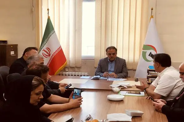 نانوایی‌ها فعال، بازار آرام و ذخایر کالا کافی است/ با گران فروشان و محتکران برخورد می شود