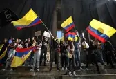 اعتراض معلمان و کارگران خدماتی کلمبیا به خطر اخراج ۱۴۰ هزار نفر