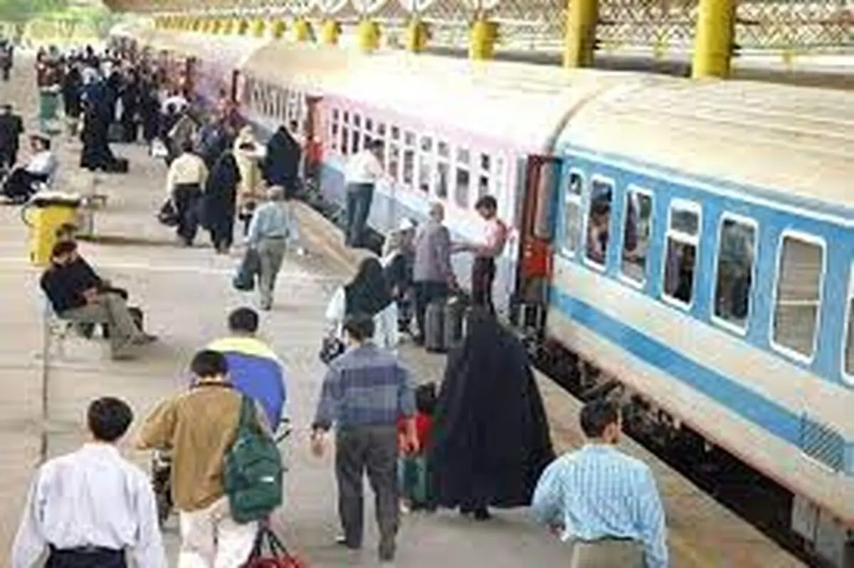 جابجایی بیش از ۹۸ هزار مسافر از طریق قطارهای بین شهری راه آهن لرستان