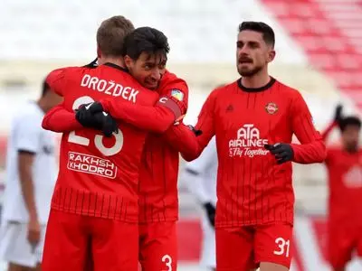 شکارچی تراکتور در تعقیب صدر جدول گلزنان