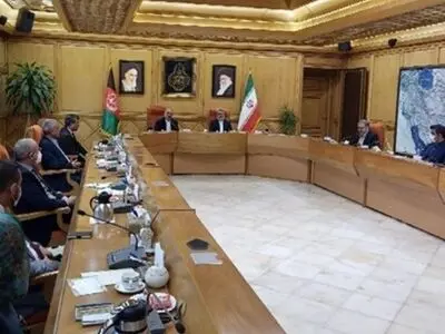 حنیف اتمر: العبور من حدود ایران یجب ان یکون قانونیا