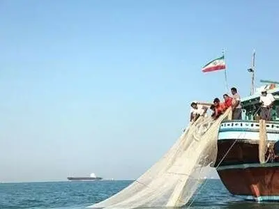 شناورهای صیادی چینی، تحت اجاره و مالکیت ایران است / شناورها هیچ مزاحمتی برای صیادان ایرانی ندارند