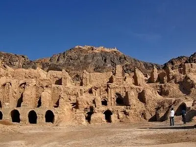 ۱۷۰۰ اثر تاریخی در مقابل ۱۰ گروه باستان‌شناسی