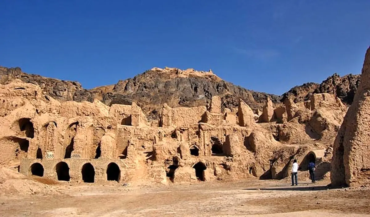 ۱۷۰۰ اثر تاریخی در مقابل ۱۰ گروه باستان‌شناسی