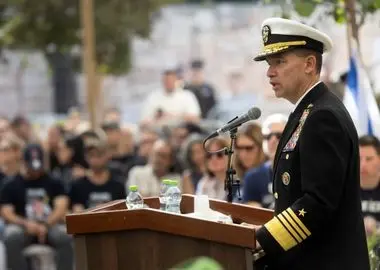 خوانش سیاسی - امنیتی از حضور فرمانده سنتکام در مذاکرات مسقط