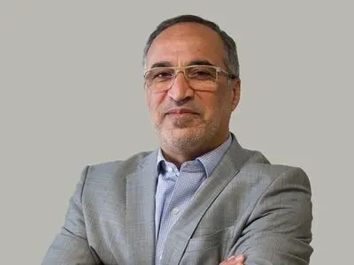 کاندیداها وظایف رییس‌جمهور را بخوانند تا بعدا به جرزنی نیفتند/ متاسفانه سیاست‌بازی‌ به جای سیاست‌ورزی در کشور جا افتاده است/ در انتخابات میان‌دوره‌ای ۱۴۰۰ نامزد می‌شوم