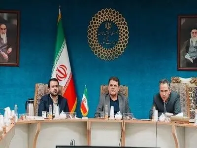 نباید اجازه دهیم هویت ملی تضعیف شود