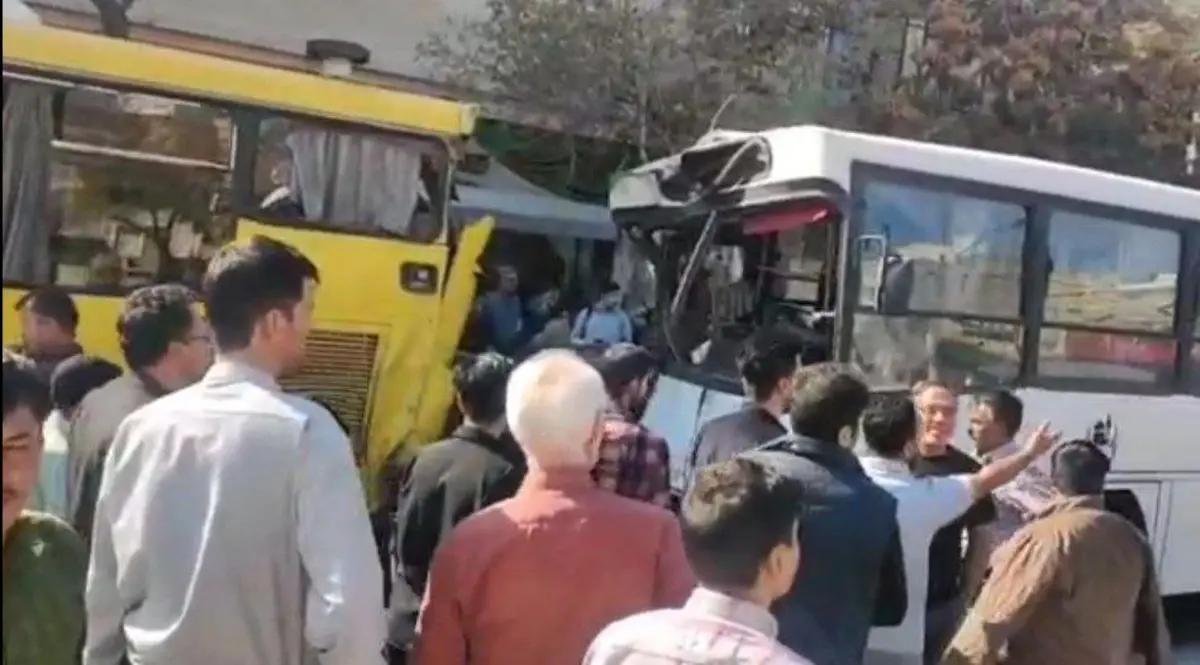 جزئیات تصادف دو اتوبوس در خیابان شیخ صدوق مشهد