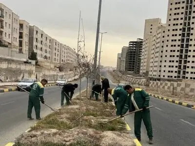 آغاز کاشت گل‌های بهاری و پاکسازی فضای سبز در مهستان