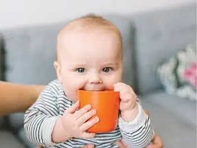 میزان نیاز روزانه کودکان به آب در سنین مختلف