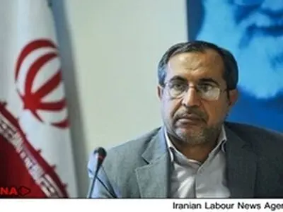 برای برقراری پروازهای عتبات عالیات از مبدا لارستان تلاش خواهیم کرد