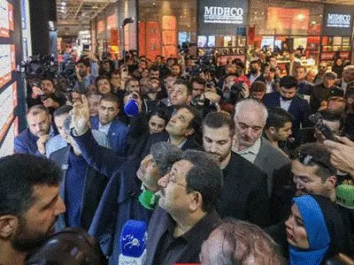 بازدید وزیر صمت از پاویون گروه فولادمبارکه در بیست‌ودومین نمایشگاه ایران متافو