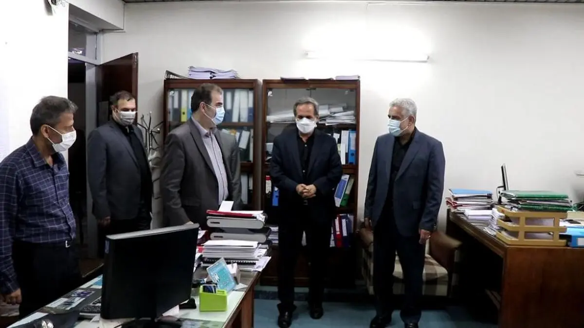 بازدید سرزده استاندار از شرکت توزیع برق و آب منطقه ای گیلان / تأکید عباسی بر لزوم بهره گیری از اقدامات جهادی مدیریت آب کشاورزی و برق در برنامه ریزی سال های آتی