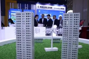 بازدید شهردار تهران از نمایشگاه فناوری‌ها و دستاوردهای شهری چین در حاشیه اجلاس UCLG 
