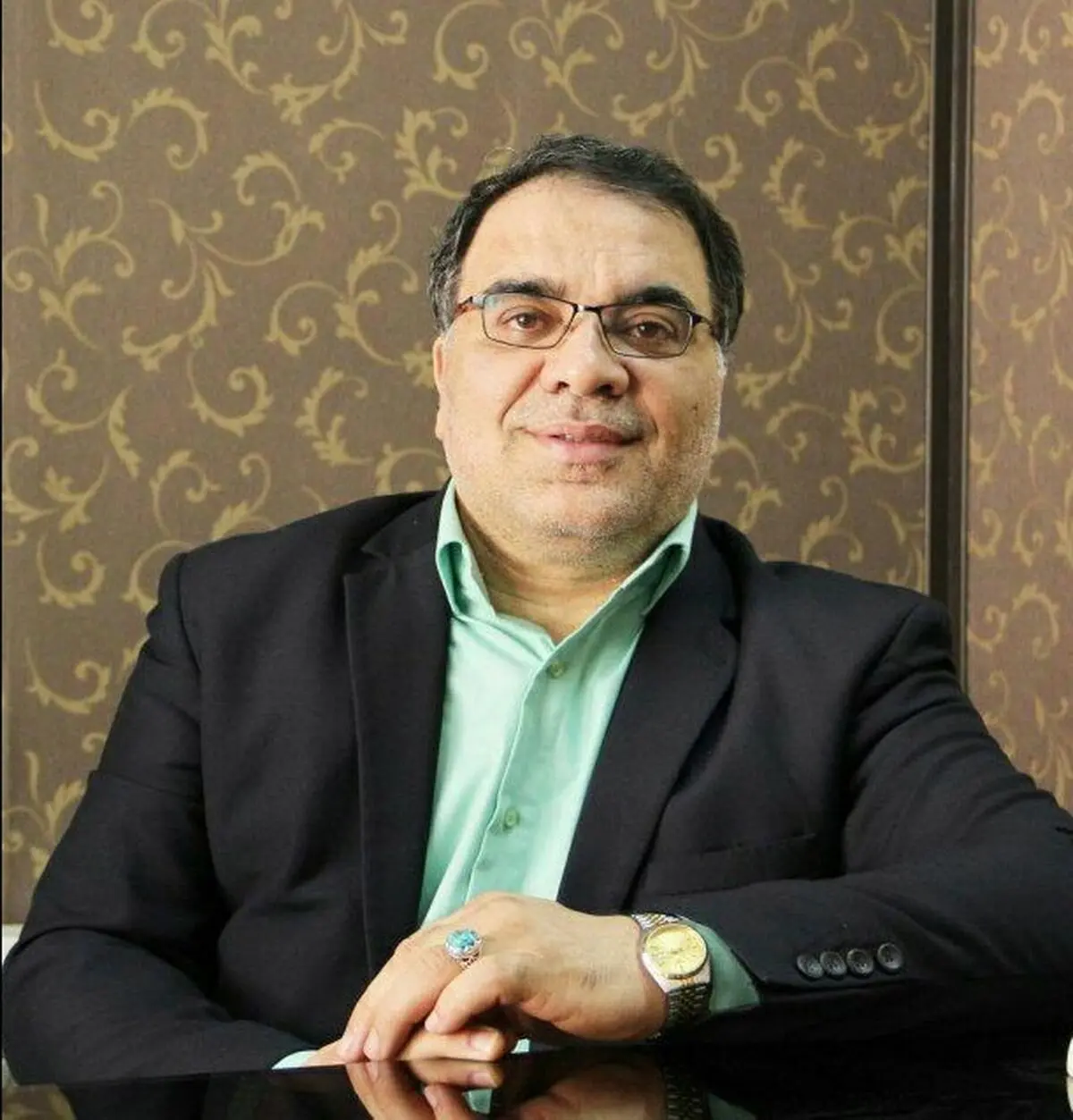 دبیر سندیکای تولیدکنندگان لوله و پروفیل فولادی استعفا داد