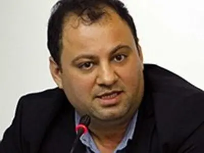 اکثریت جامعه پزشکی شرایط معیشتی مطلوبی ندارند/ وزارت بهداشت اینترن‌ها و رزیدنت‌ها را بیمه نمی‌کند/ هرسال حدود سه هزار پزشک مهاجرت می‌کنند