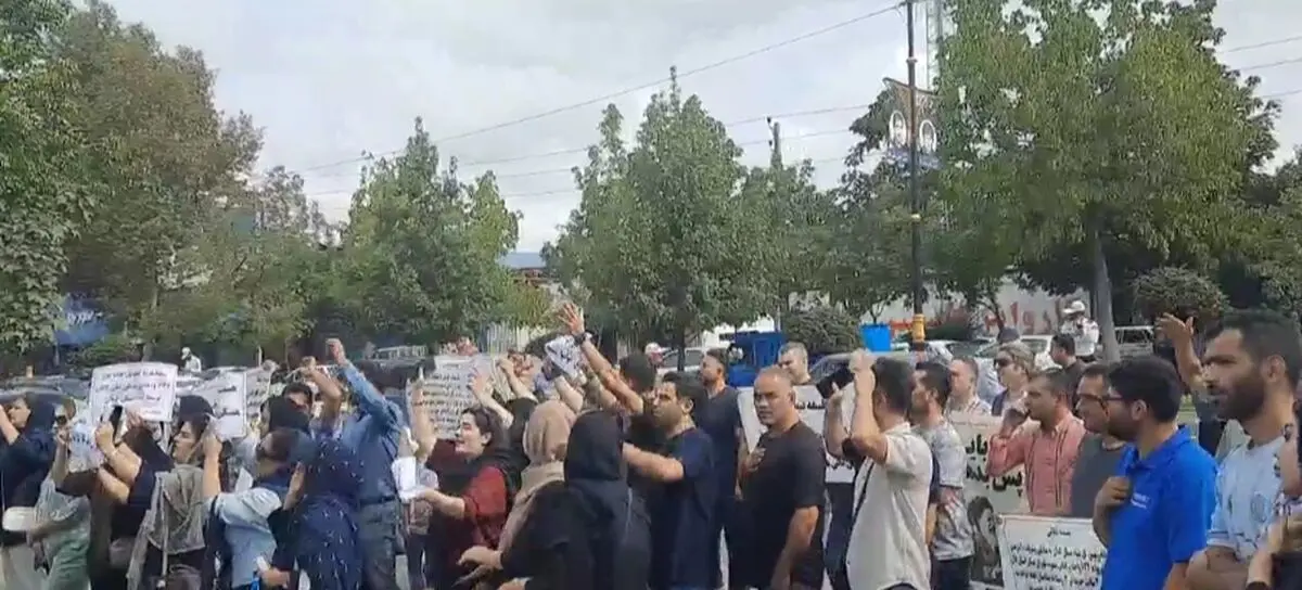 تجمع متقاضیان مسکن ملی لاکان رشت در اعتراض به افزایش آورده و تأخیر در تحویل واحدها
