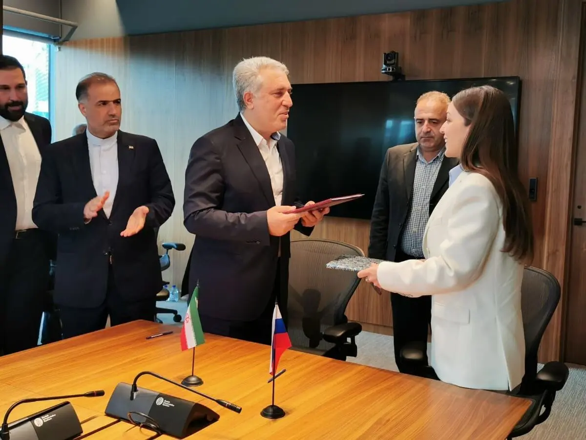 Iran, Russia sign agreement on visa waiver for group tours