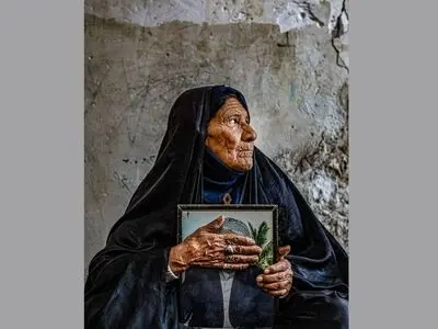 مدال طلا برای پرتره مهرداد اسکویی