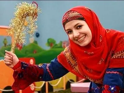 خاله شادونه: محدودیت‌ها، فرصت رقابت ما با برنامه‌های بیگانه را می‌گیرد