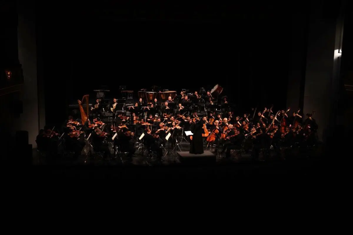 درخشش بانوان در تالار وحدت / ارکستر سمفونیک تهران «دیار سیمرغ» را روی صحنه برد