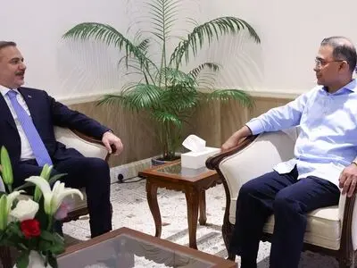 فیدان با نخست وزیر بنگلادش دیدار کرد