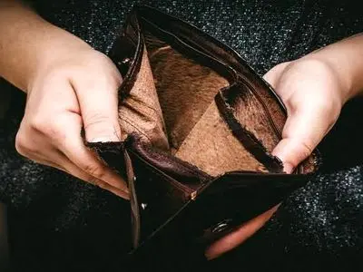والدین در شرایط بیکاری و فقر چگونه باید با نوجوانان رفتار کنند؟
